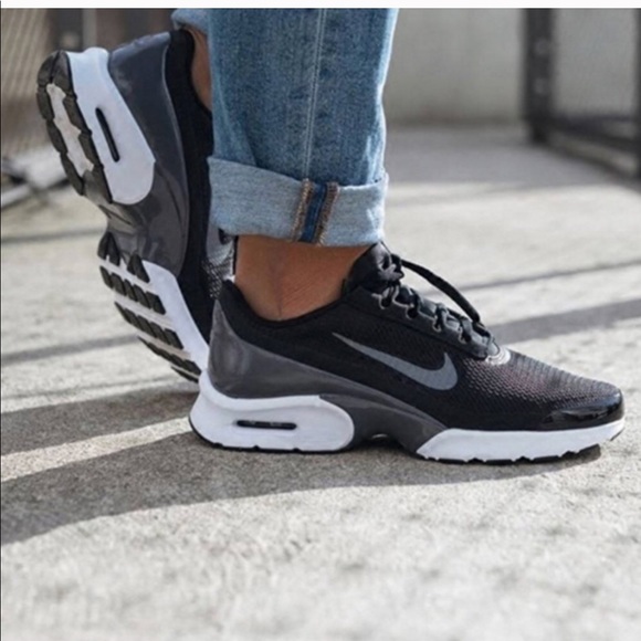 NWT Nike Air Max Jewel Black WMNS - Picture 4 of 7